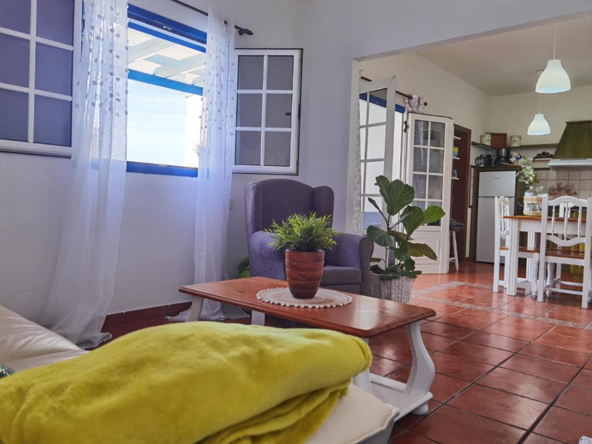 Apartamentoscasajulia Hébergement de vacances La Santa
