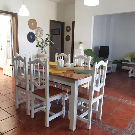 Apartamentoscasajulia La Santa Exterior foto